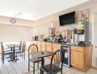 Super 8 By Wyndham Ashland Hotel Restoran foto